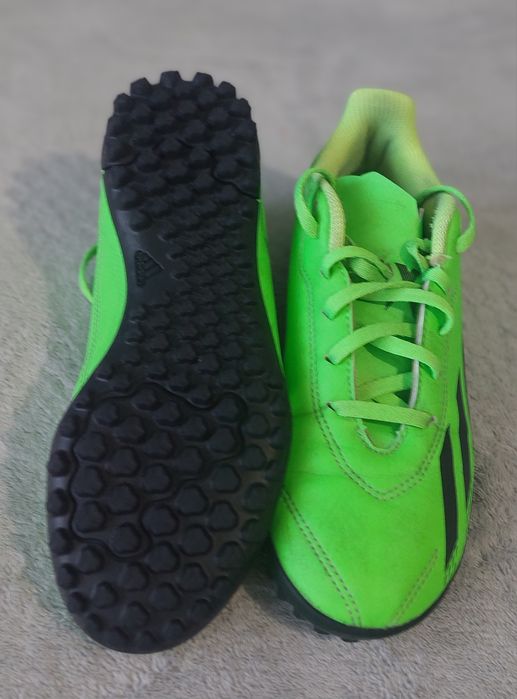Adidași sintetic nr 35
