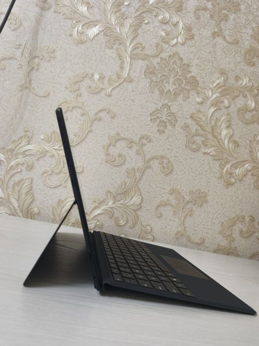 Microsoft Surface Pro X SQ2