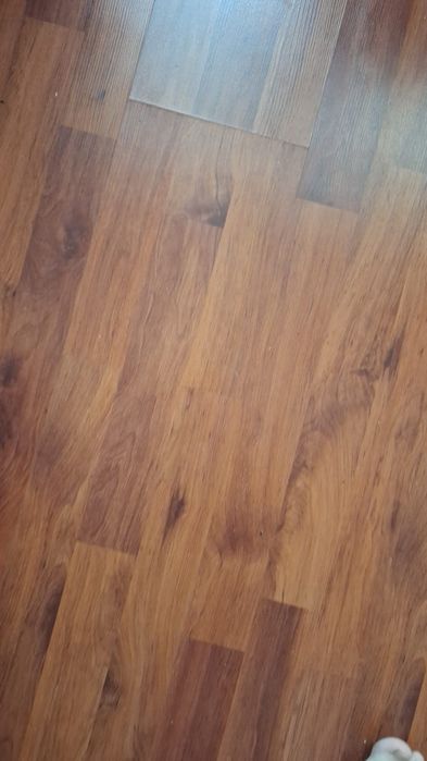 Продаю ламинат бу