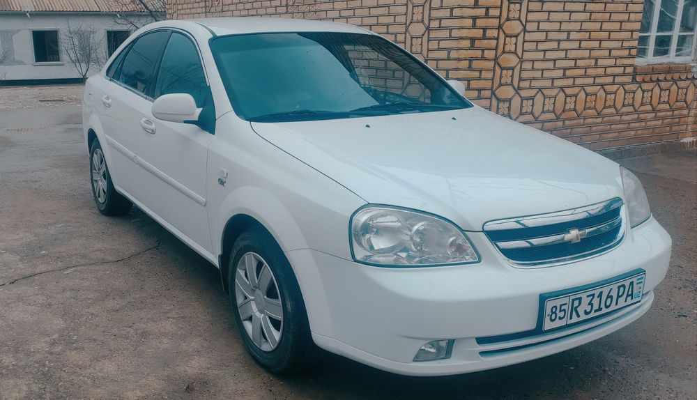 Lasetti 2 pazetsa 1.8 mator