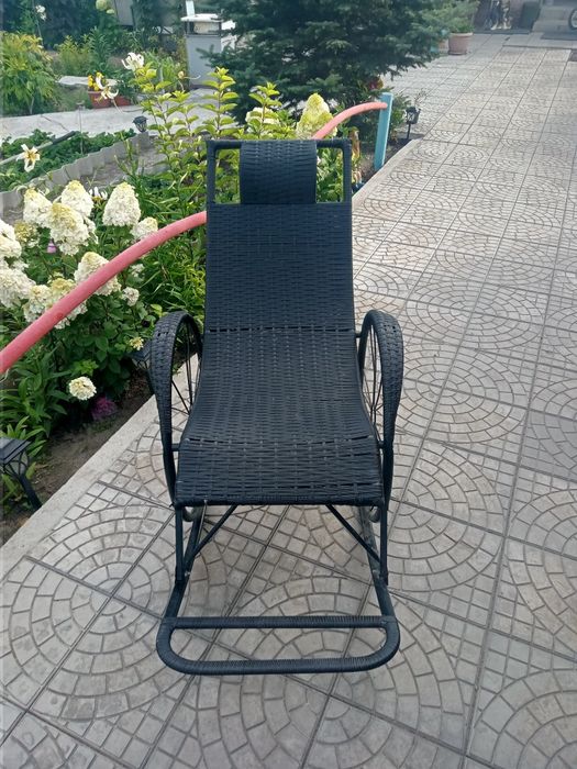 Кресло качалка новое
