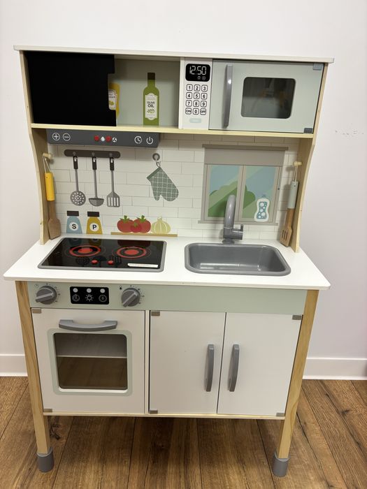 Bucatarie de lemn pentru copii
