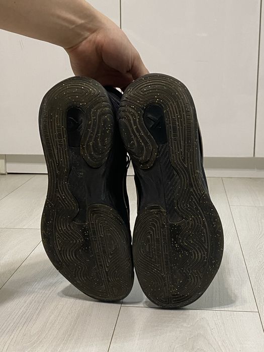 Баскетбольные кроссовки