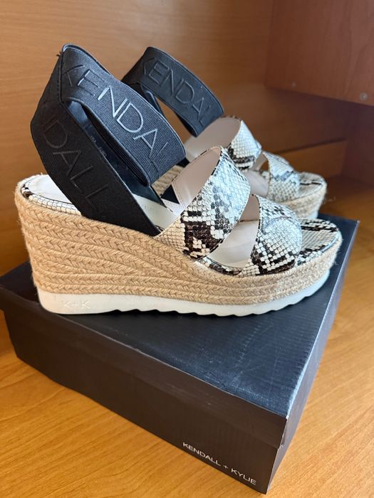 Дамски сандали Kendall + Kylie