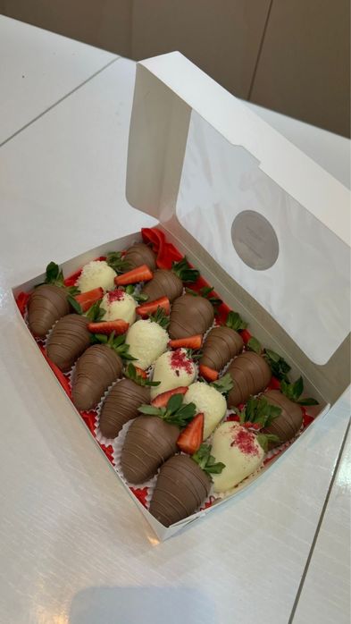 Коробки для клубники в шоколаде