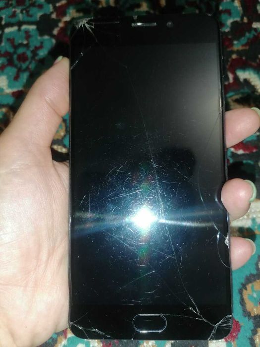 MEIZU M6 Note 2017 yil