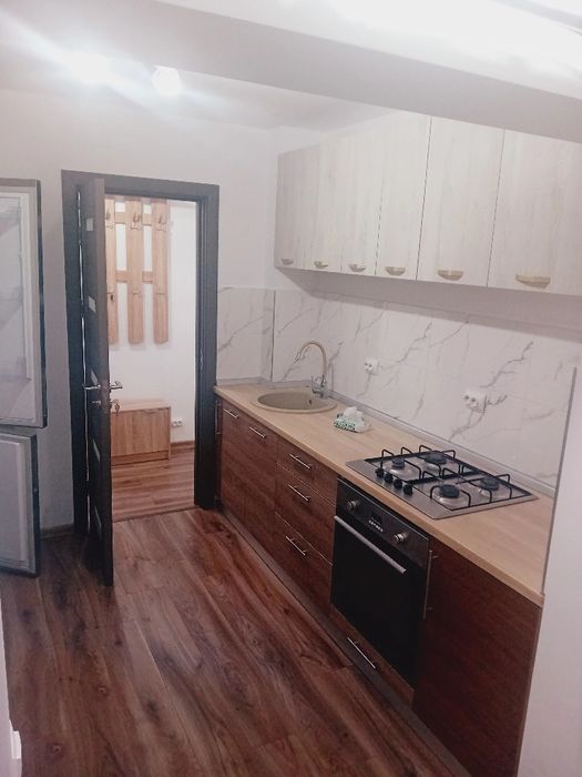Închiriez apartament 2 camere la întrare în obcini
