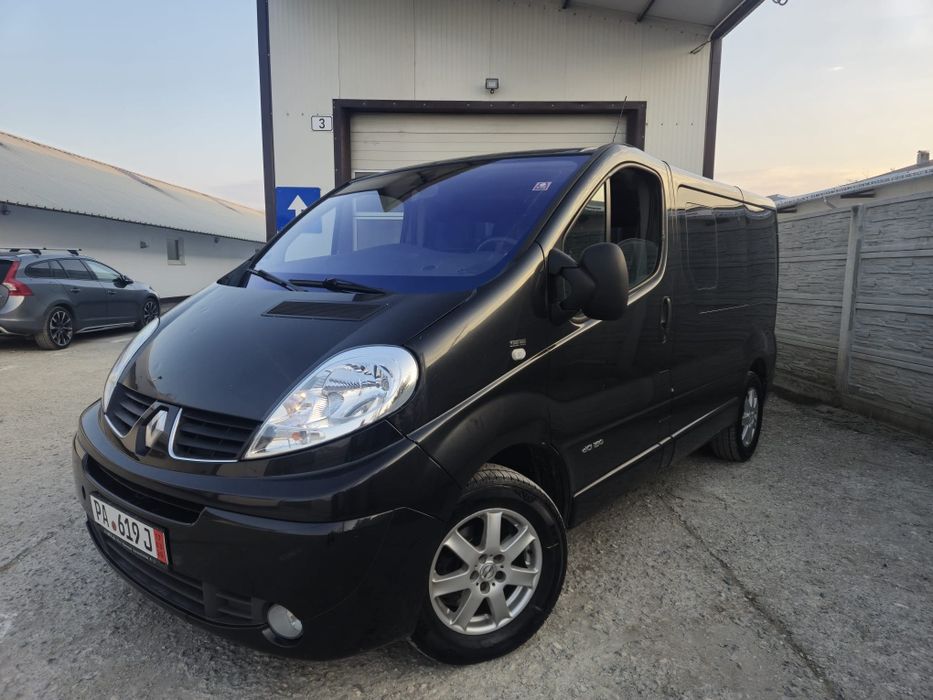 Renault Trafic Passenger 8+1 locuri 2.5DCI// Climatronic// Tempomat