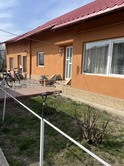 Vând casă sat Mălăiești