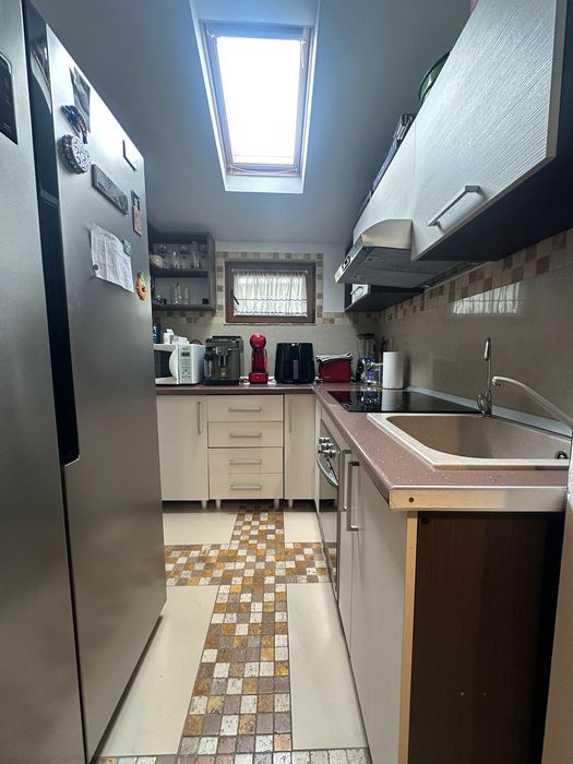 Apartament semicentral  de vânzare