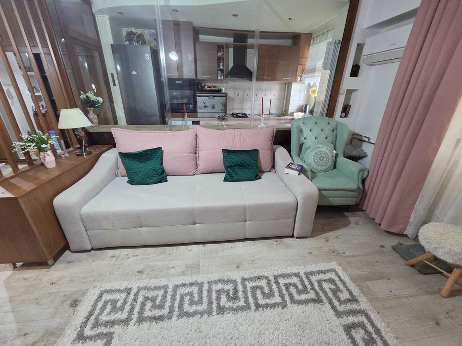 Inchiriez garsonieră modernă Str. Năsăud 6 | Etaj 2 | Renovată recent | Loc Parcare | 430 €