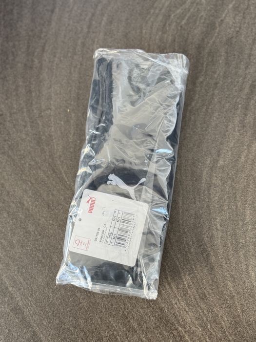 Manusi Puma St. Pauli noi, originale.