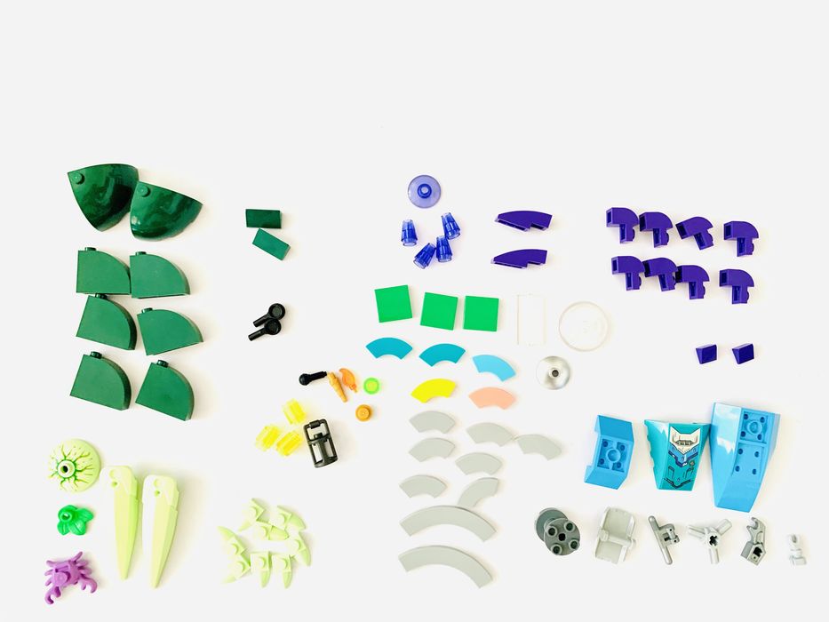 LEGO Hidden Side 70431 - Farul intunericului + 30463 gratis