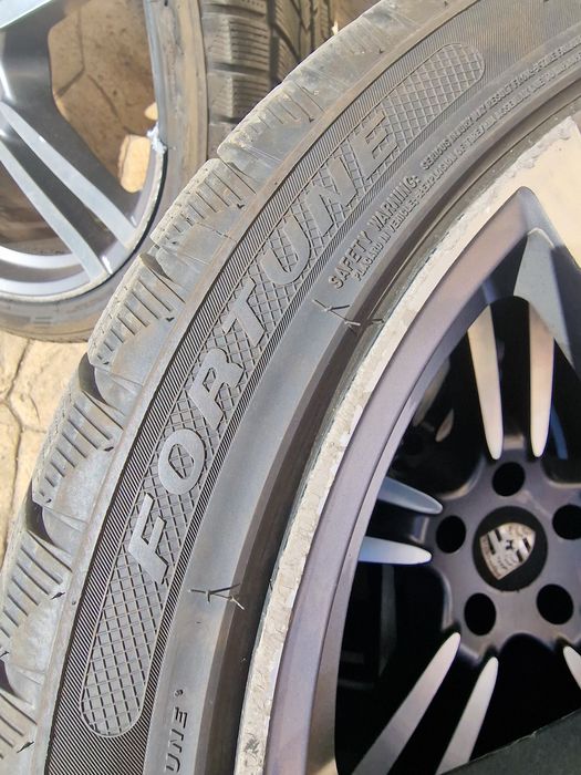 Vand 3 jante porsche 21 inch cu cauciucuri 295/35/21