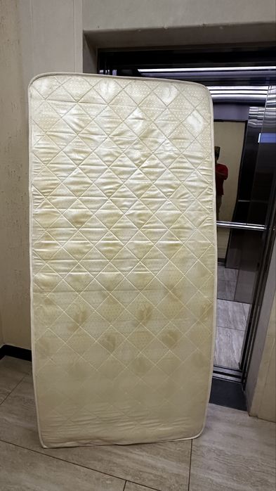 Кровать прочная