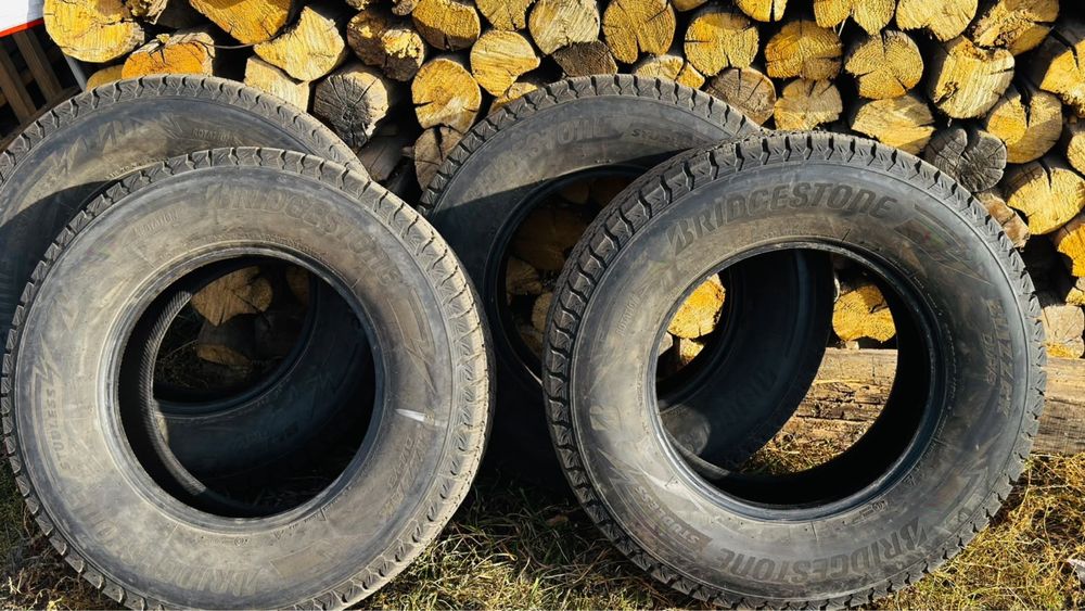 Комплект шин Bridestone 265/70/R17
