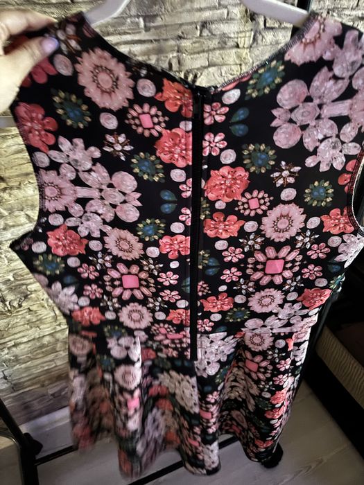 Страхотна рокля H&M