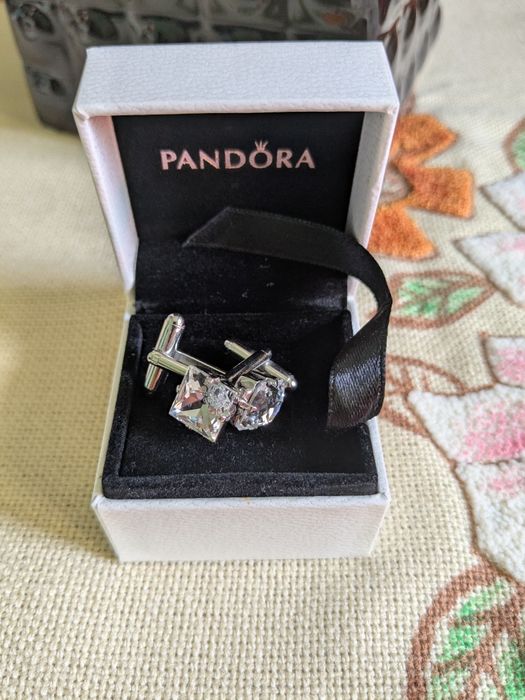 Butoni cu cristale Swarovski