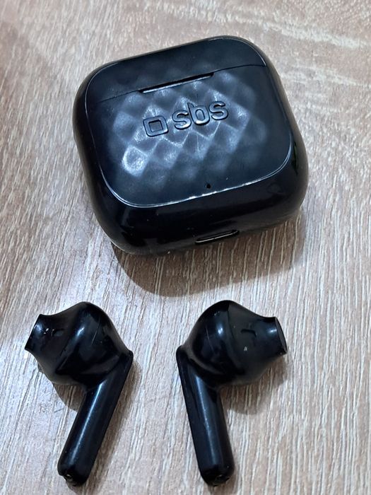 продавам слушалки за Bluetooth за телефон