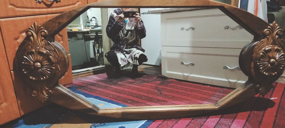 Продам срочно зеркало.