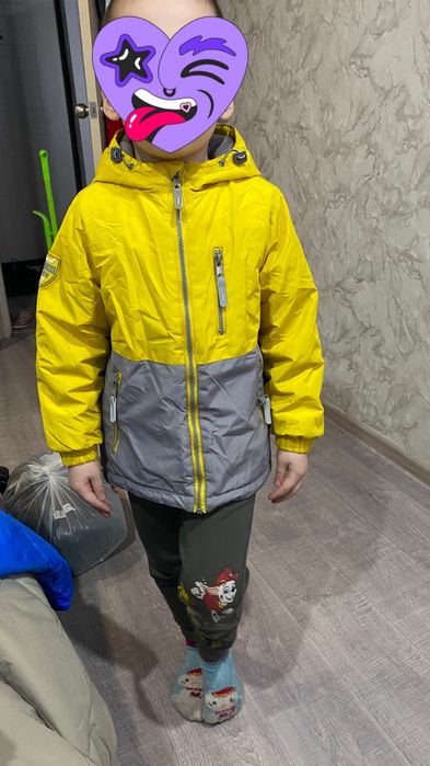 Отдам куртку на мальчика за шоколадку