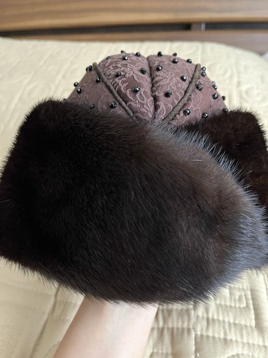 Продам норковую шапку пилотку