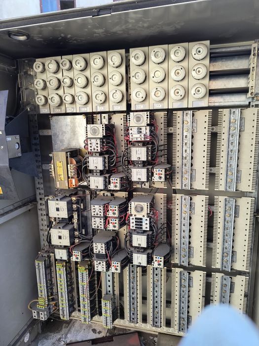 Masina rindeluit 4 fete weining 6500 euro Inclusiv TVA