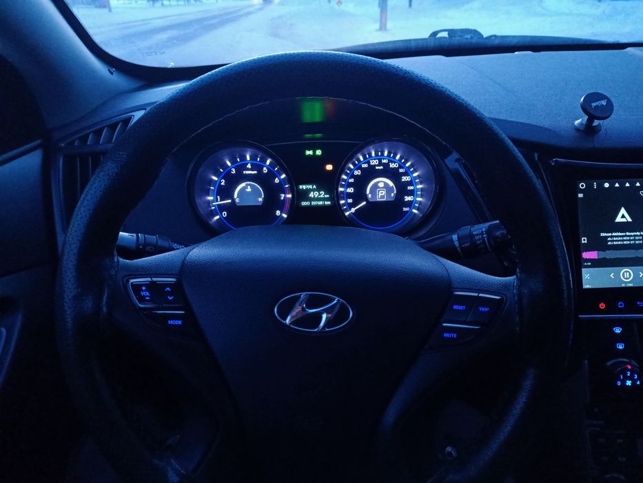 Продам hyundai sonata
