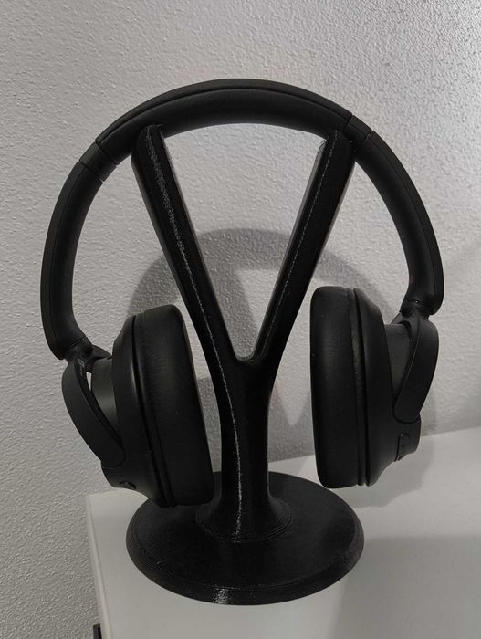 Suport minimalist pentru căști – ideal pentru birou / setup modern