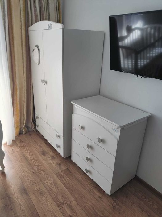 Set Patut copii si doua dulapuri