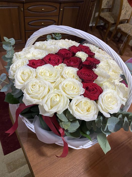 Продам свежие цветы со дня рождения