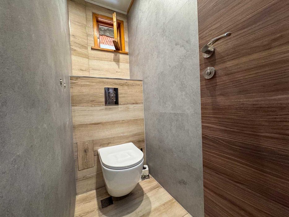 Чисто нов тристаен под наем в кв. Лазур. След ремонт. Паркомясто