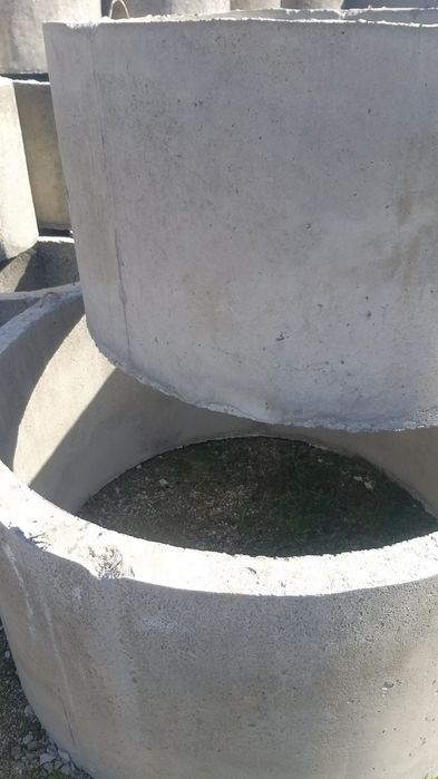 Транспортирам и Продавам Пясък (речен и кариерски), и Чакъл.Извозване