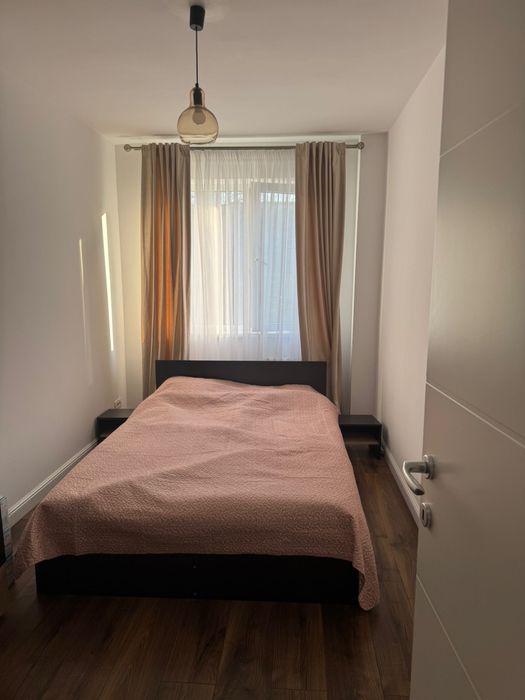 Inchiriez apartament