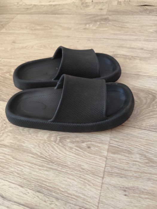 Черни чехли номер 40-41