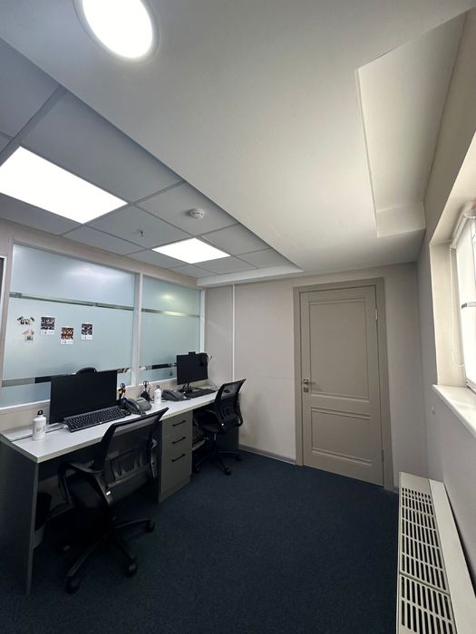 Продается стол рабочий с тумбой