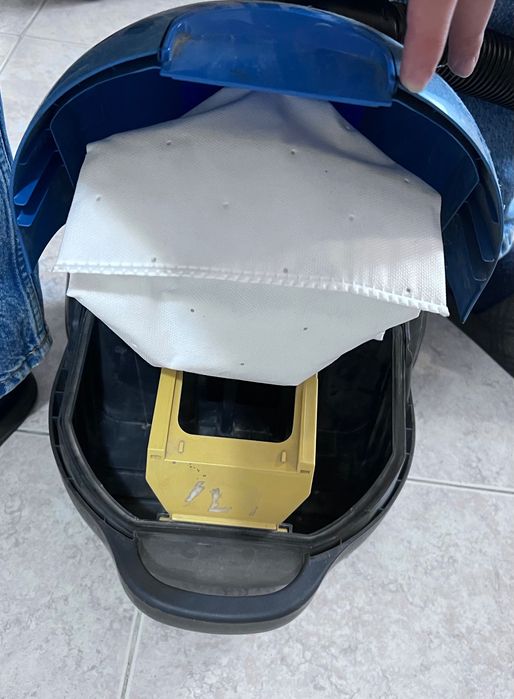 Прахосмукачка LG 1400W