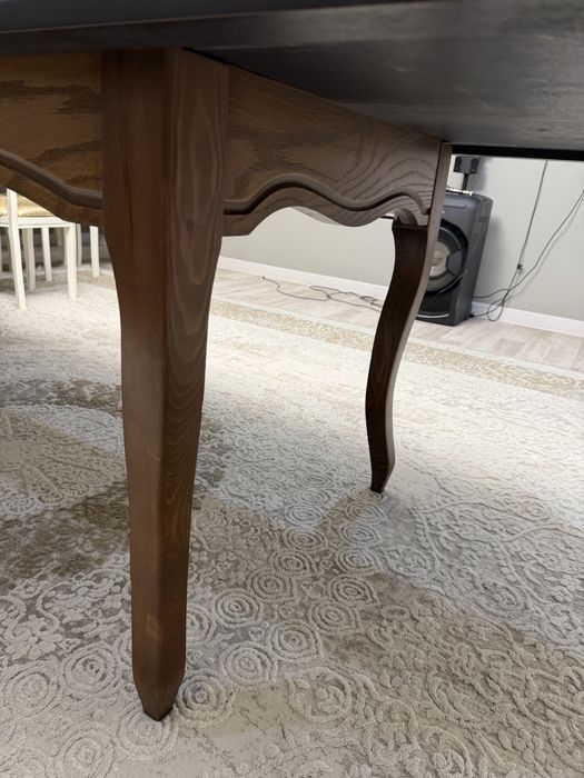 Продам стол для зала