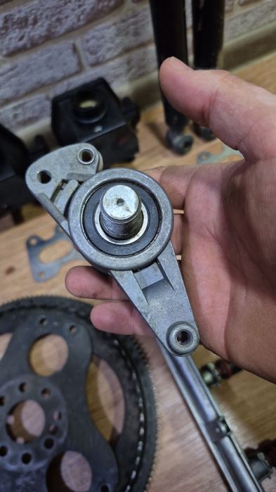 Продам запчасти на мерседес.