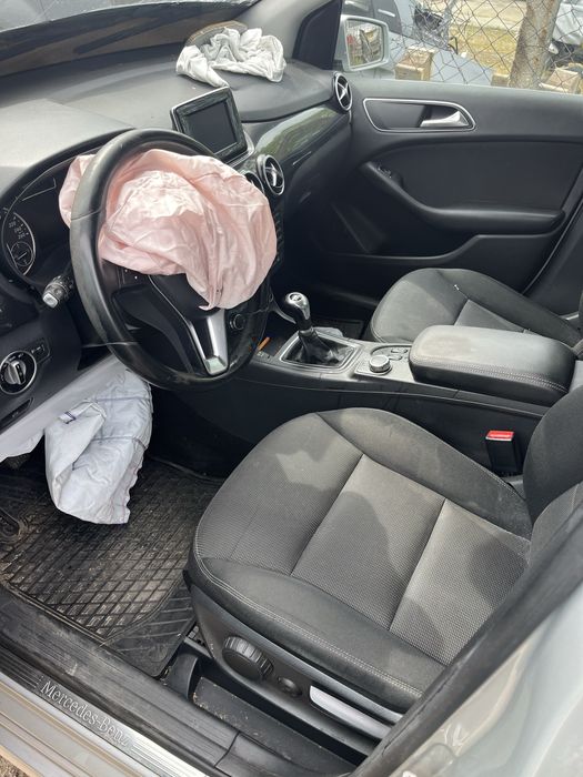 Мерцедес B180 B200 B220  W246 2012 на части 651