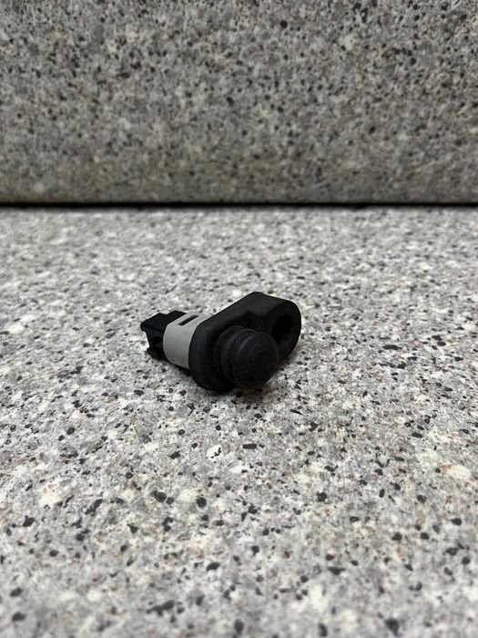 Концевик двери на Ниссан: Цефиро, Террано, Мистраль, Кашкай, Эльгранд.