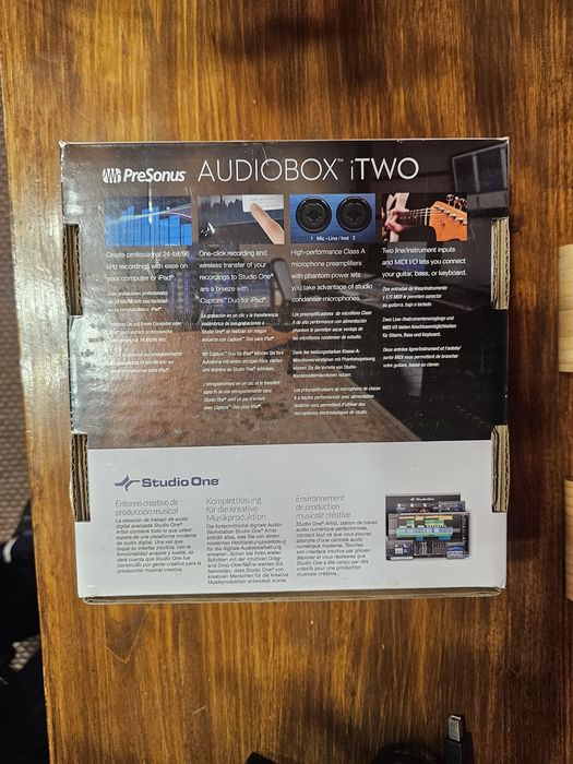 Interfata audio Presonus AudioBox iTwo,