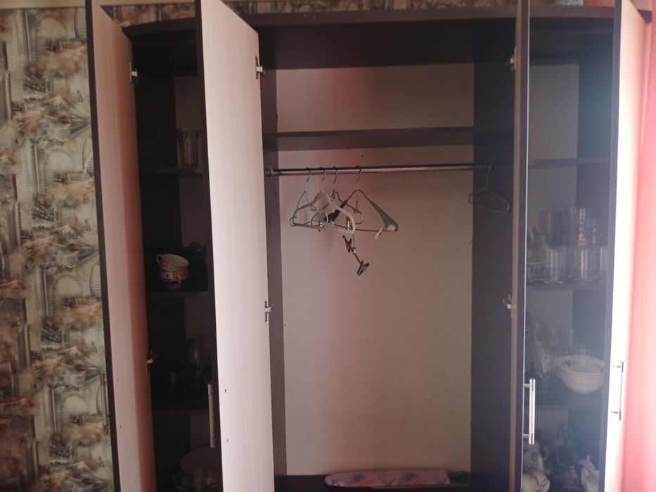 Шкаф вместительный