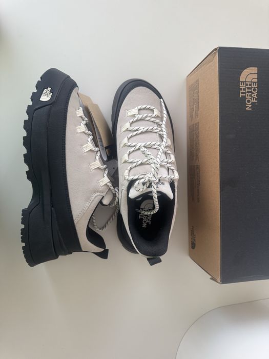 Продам The North Face обувь