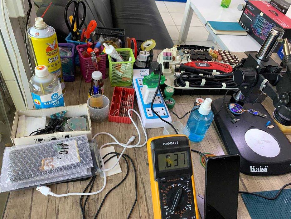 Telifon ustalar uchun asbob anjomlari sotiladi Komplekt