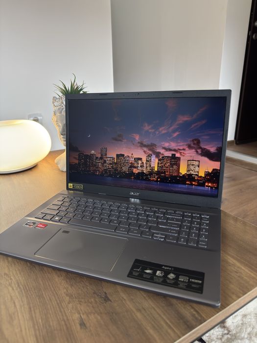 Acer Aspire 5 – Ryzen 7 | Rapid, elegant și pregătit de lucru