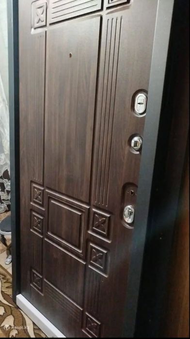 Продам дверь новую