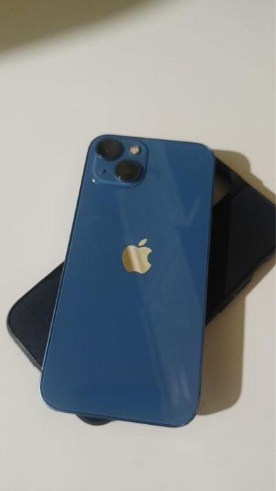 продам айфон 13!