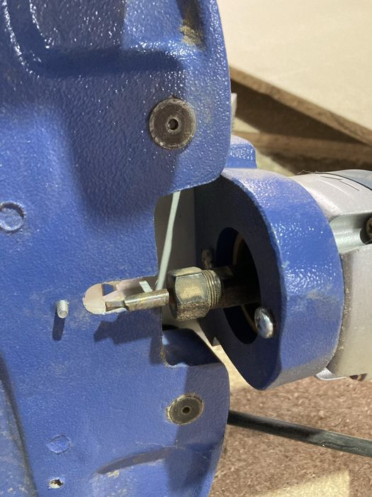 Оверлок промышленный