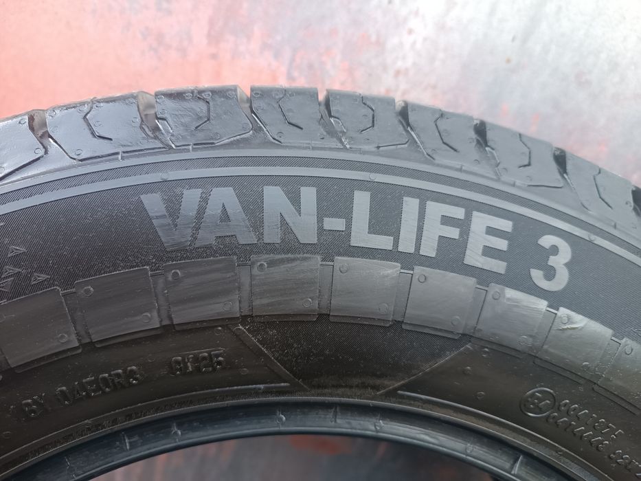 235/65/16 С Semperit Дот 0425